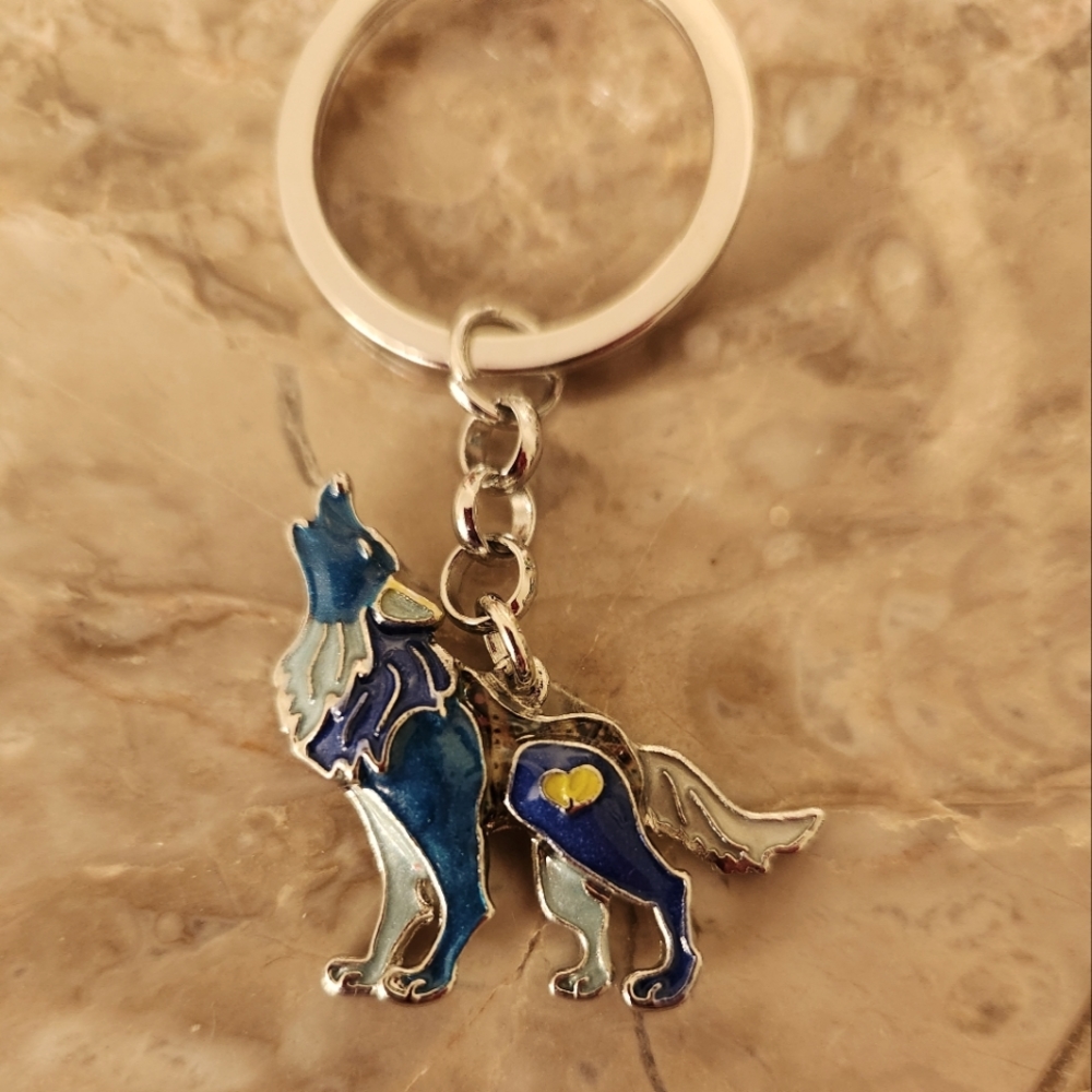 💥SALE💥Howling Wolfe, New Keychain, Multi-Color